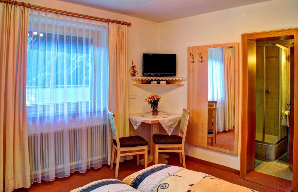 Gaestehaus Resi Jerzens Quarto foto
