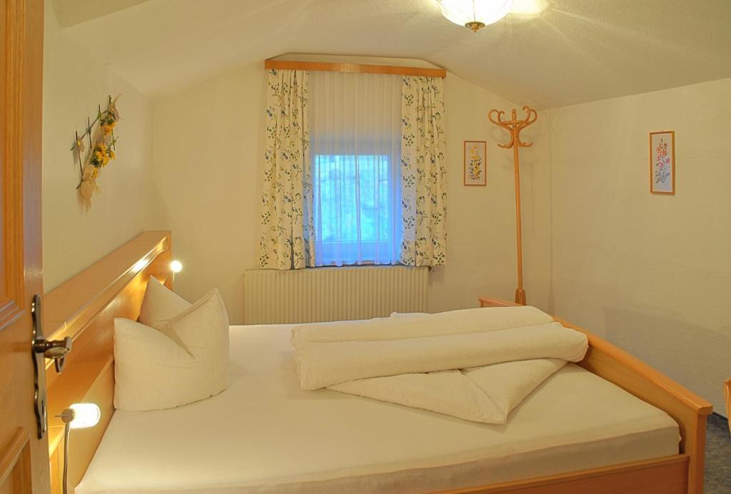 Gaestehaus Resi Jerzens Quarto foto